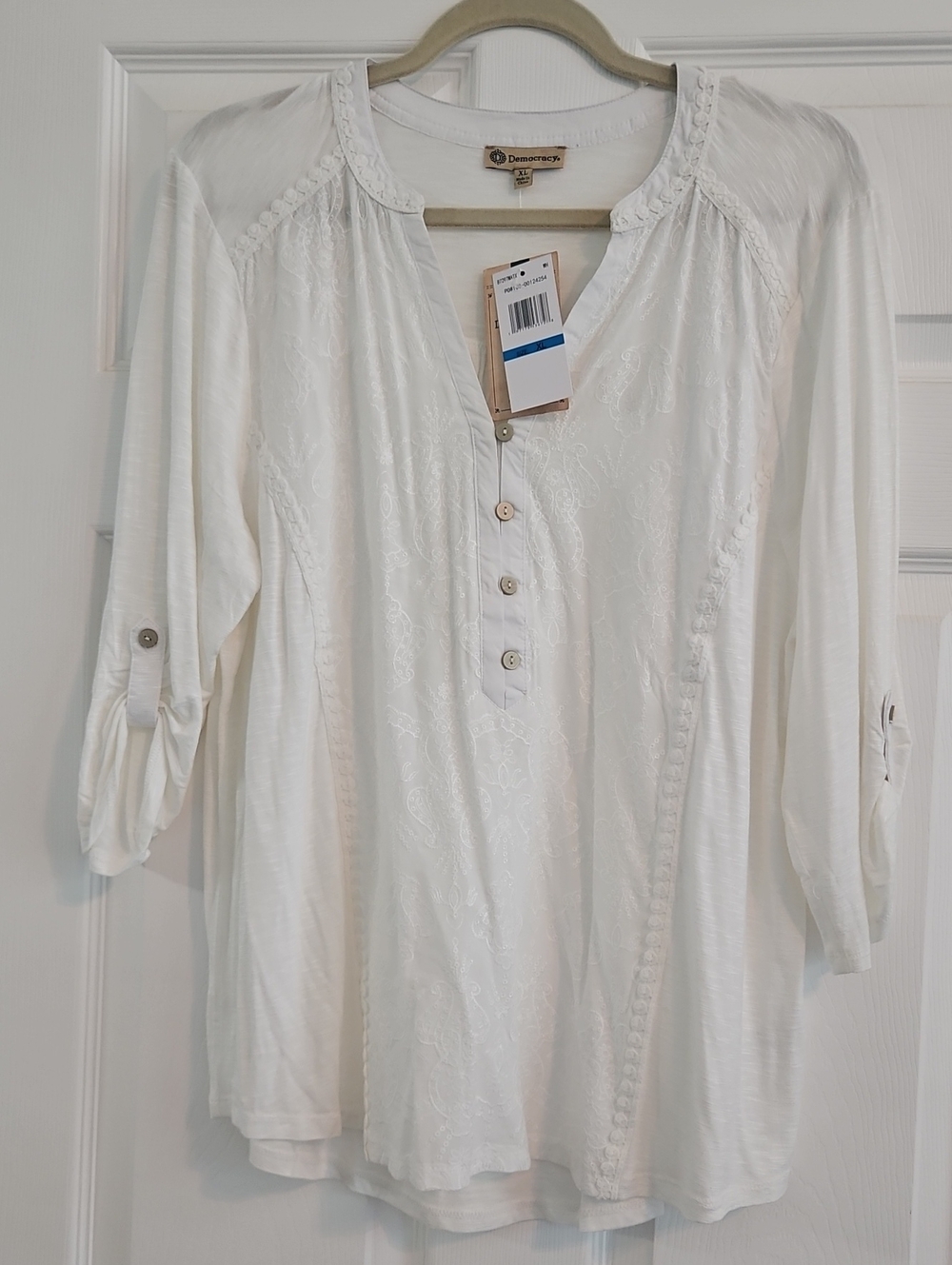 Democracy Off-White Embroidered Button-Front Tunic